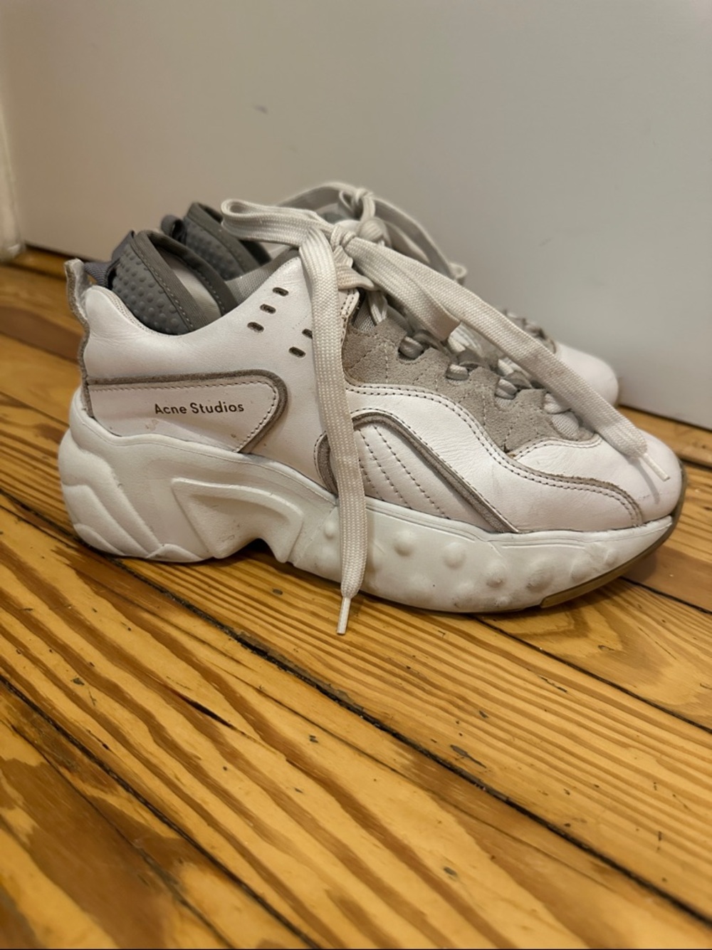 Acne white and light gray leather sneakers - Picture 4 of 7